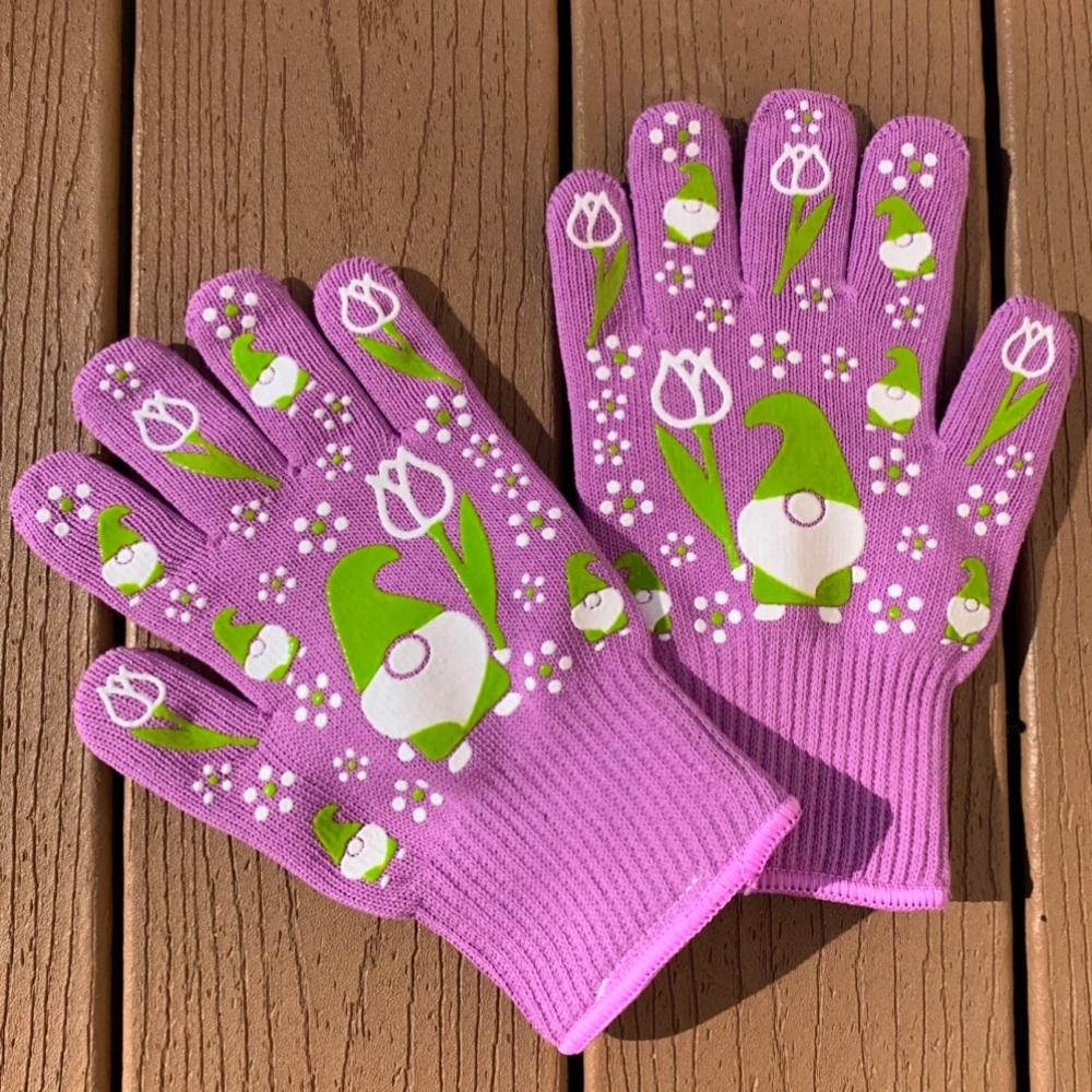 🆕TARA TESHER TEMPTATIONS OVEN GLOVES “GARDEN GNOMES” SIZE SMALL/MED NWTS!